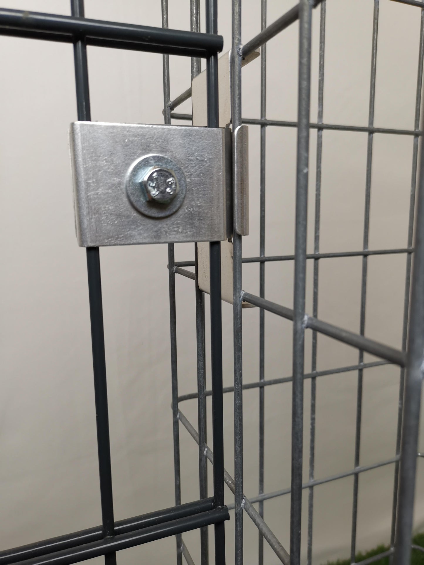 Klem met hekbeugel 5 x 10 cm voor dubbel gaas, aluminium