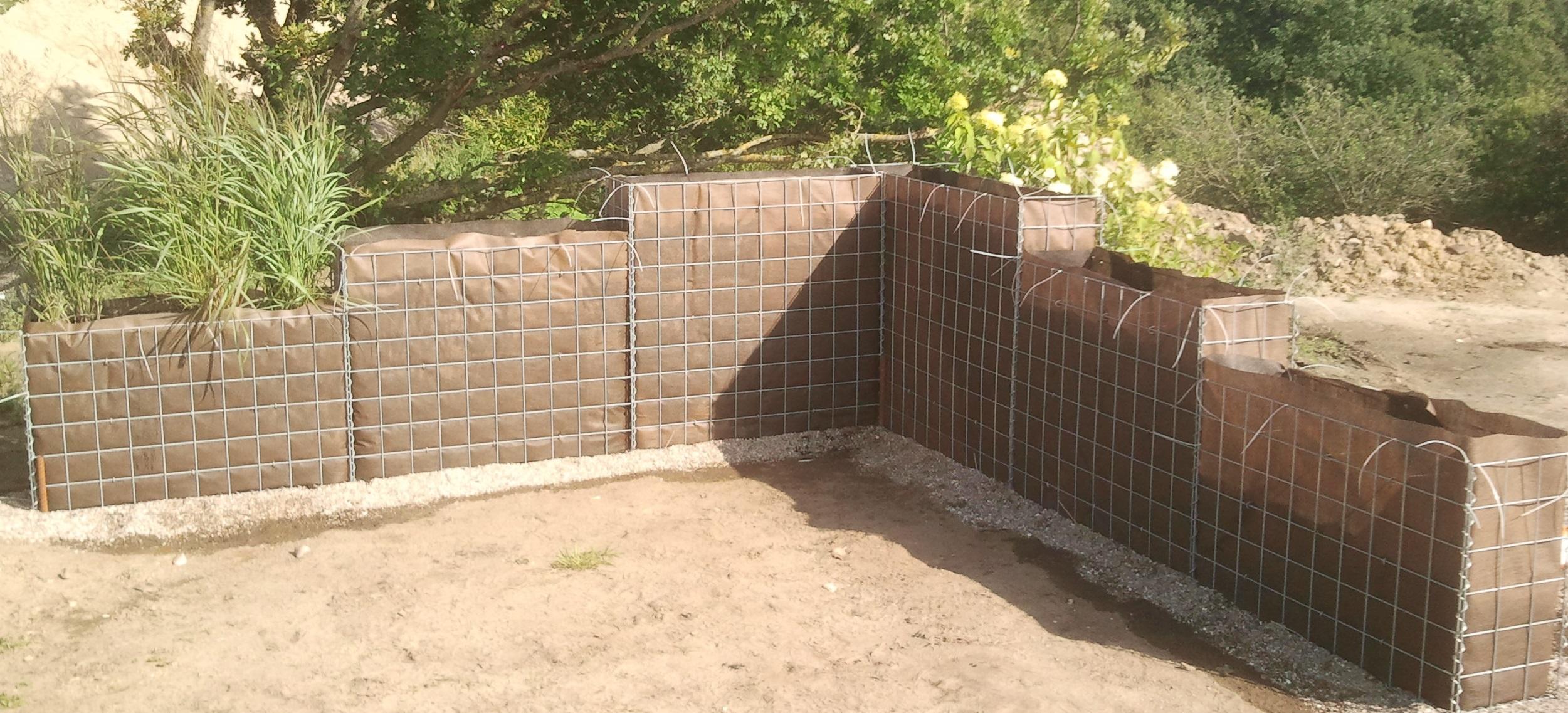 Gabion vert avec non-tissé 100 cm x 50 cm x 80 cm (L x H x P), maille 10 cm x 10 cm, spirale